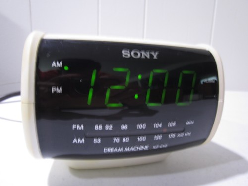 Sony dream machine icf - machine, icf-c112