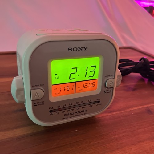 Sony dream machine dual - dual, alarm